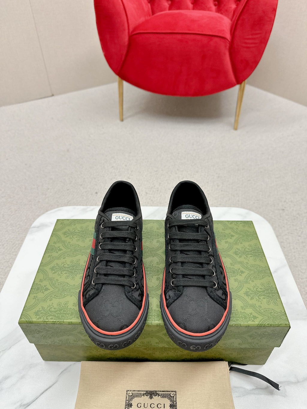 GUCCI 26S LOW TOP SNEAKERS IN BLACK CANVAS STYLE 22