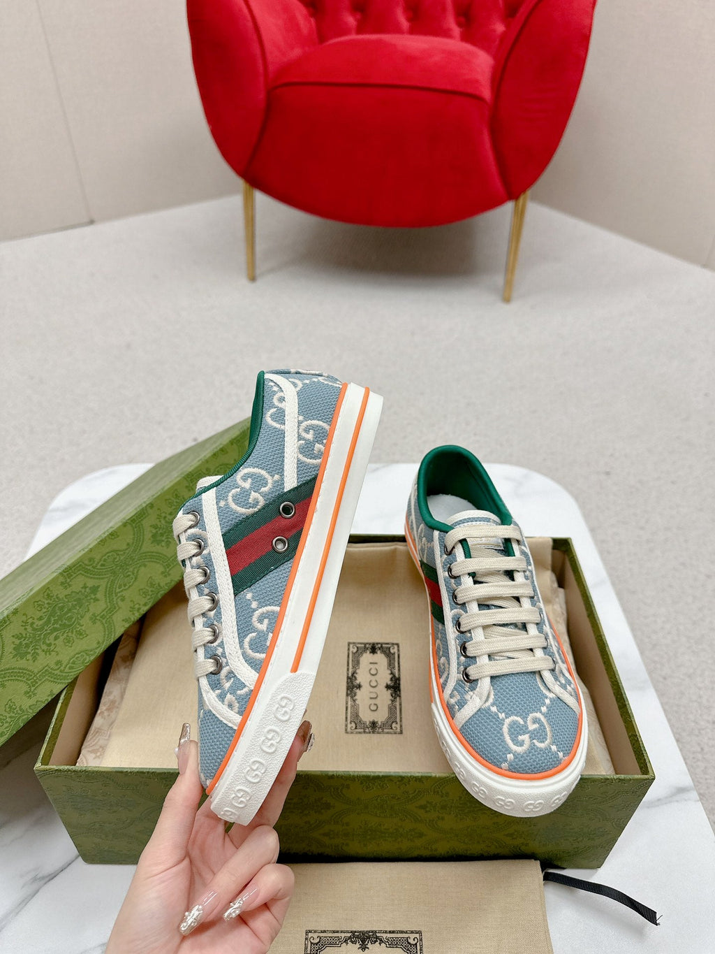GUCCI 26S LOW TOP SNEAKERS IN LIGHT BLUE CANVAS STYLE 12