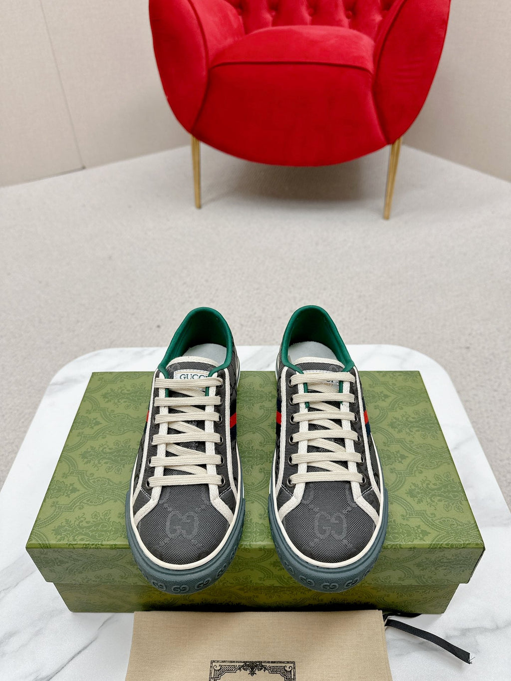 GUCCI 26S LOW TOP SNEAKERS IN DARK GREY CANVAS STYLE 20