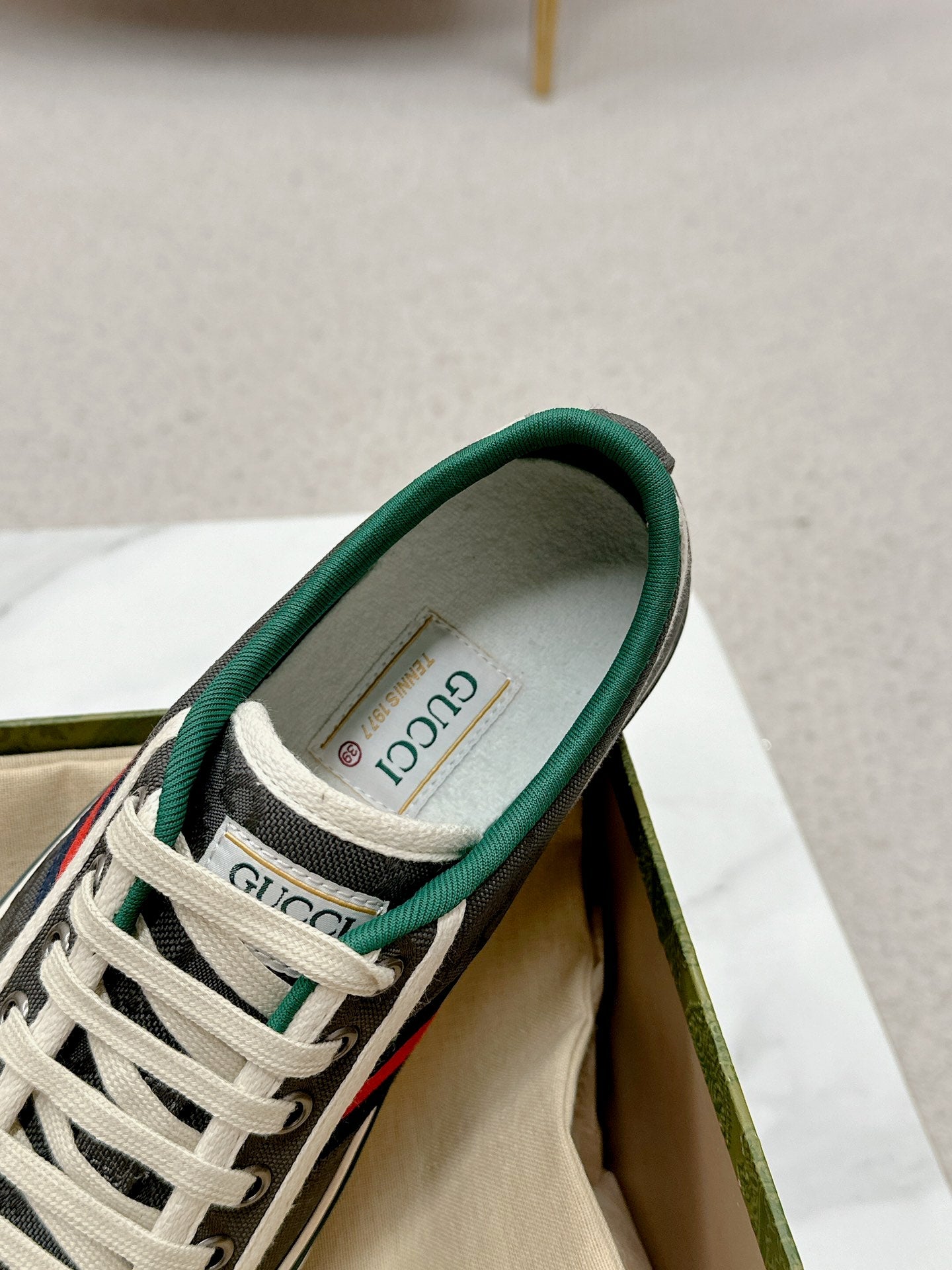 GUCCI 26S LOW TOP SNEAKERS IN DARK GREY CANVAS STYLE 20