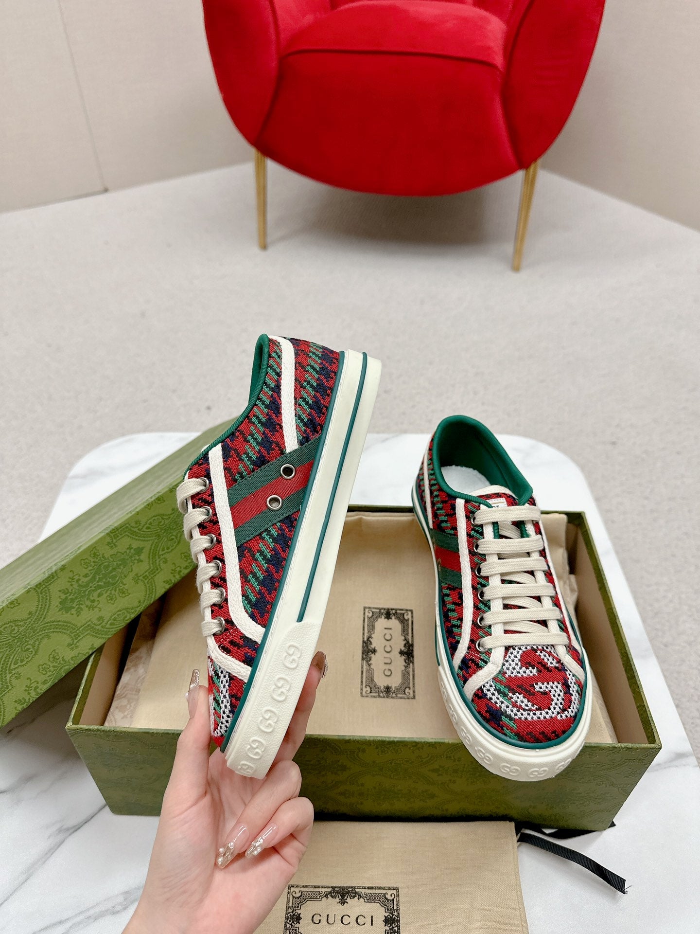 GUCCI 26S LOW TOP SNEAKERS IN MULTICOLOR CANVAS STYLE 21