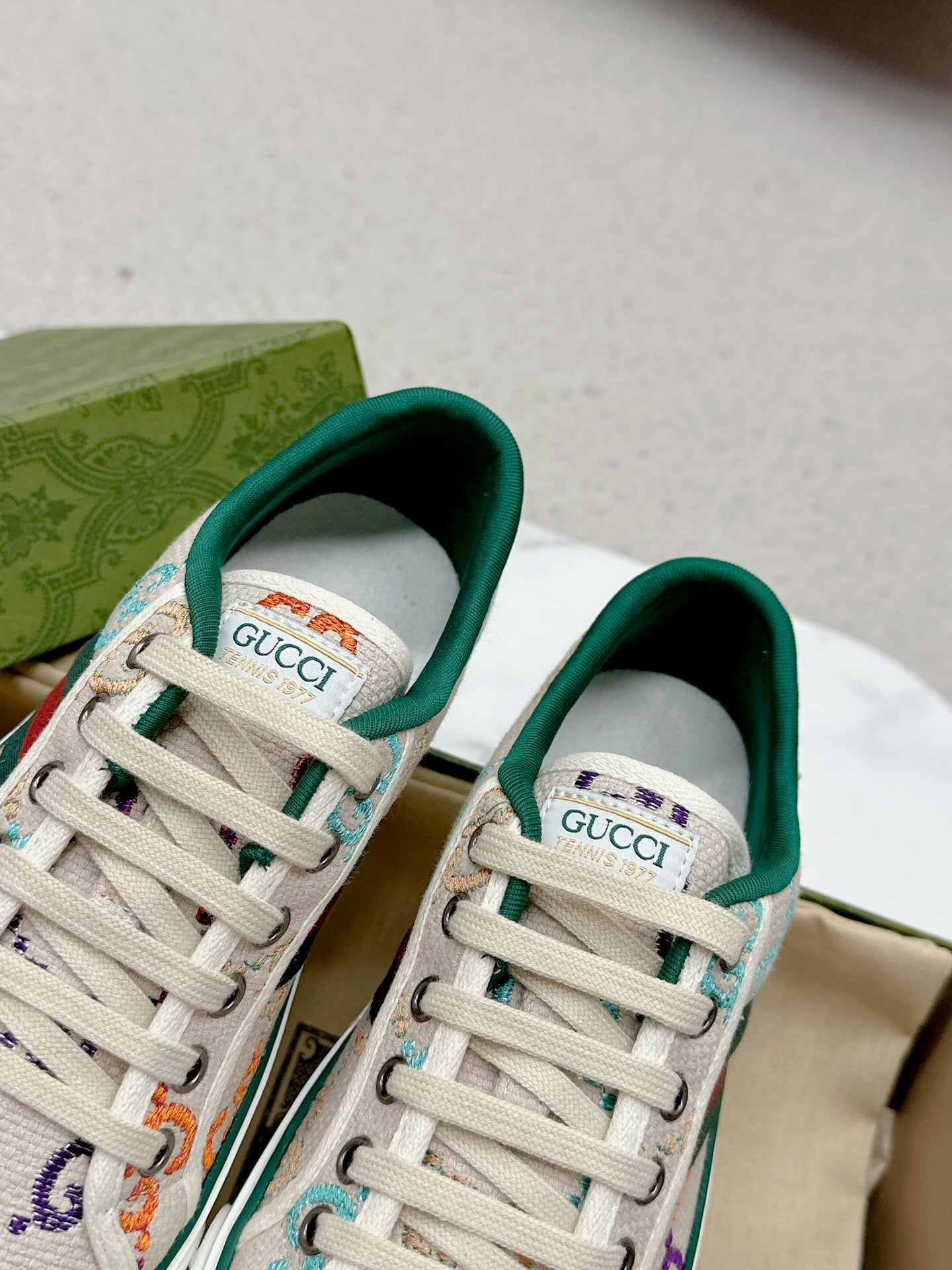 GUCCI 26S LOW TOP SNEAKERS IN MULTICOLOR CANVAS STYLE 07