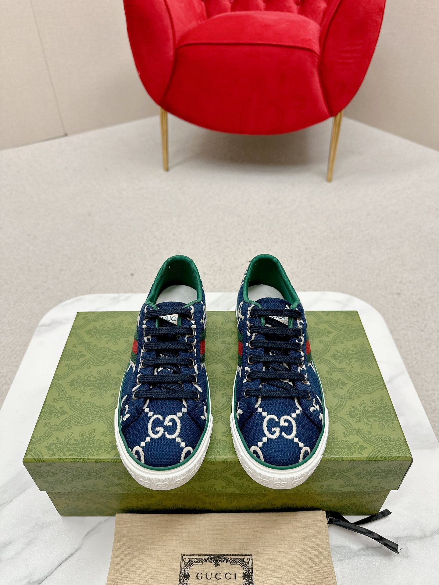 GUCCI 26S LOW TOP SNEAKERS IN DARK BLUE CANVAS STYLE 19