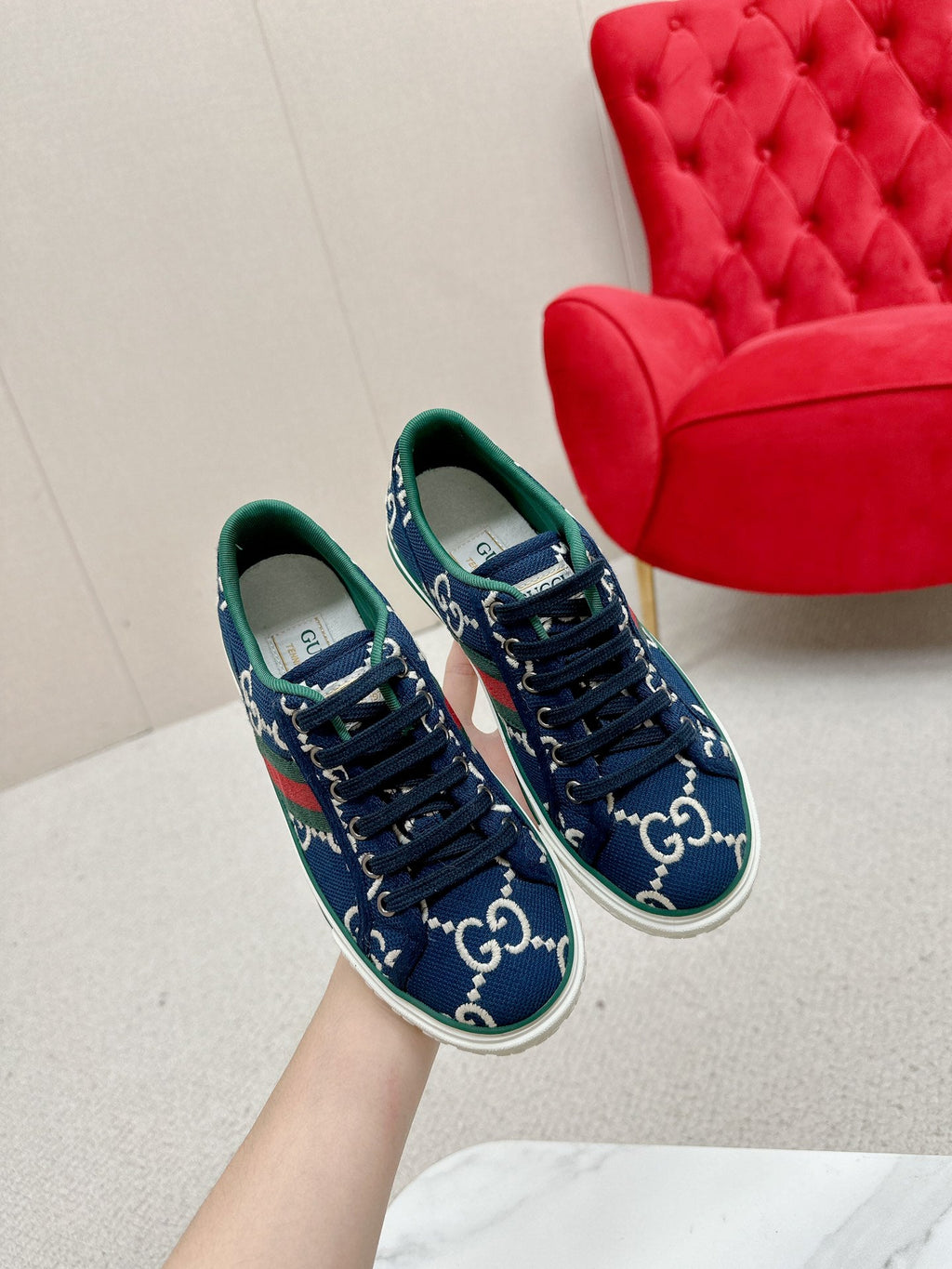 GUCCI 26S LOW TOP SNEAKERS IN DARK BLUE CANVAS STYLE 19