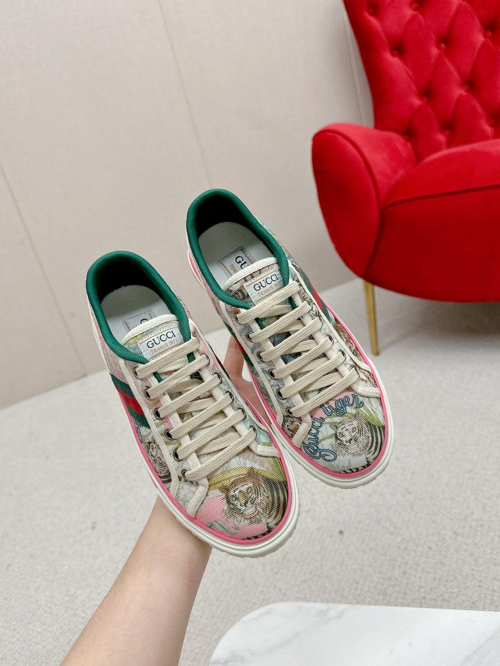 GUCCI 26S LOW TOP SNEAKERS IN MULTICOLOR CANVAS STYLE 26
