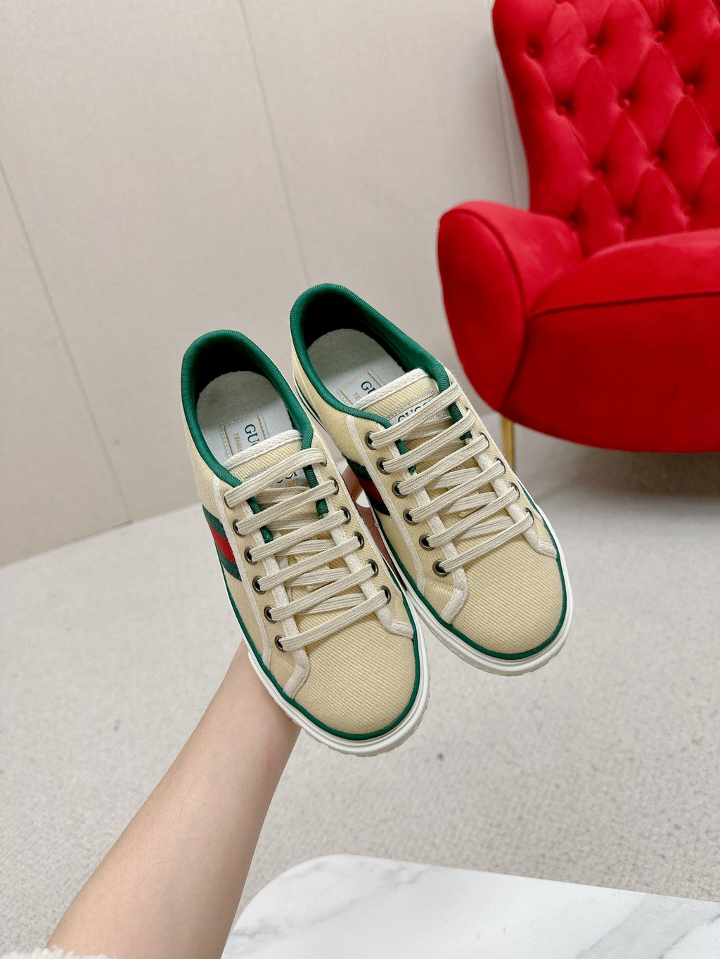 GUCCI 26S LOW TOP SNEAKERS IN LIGHT YELLOW CANVAS STYLE 14