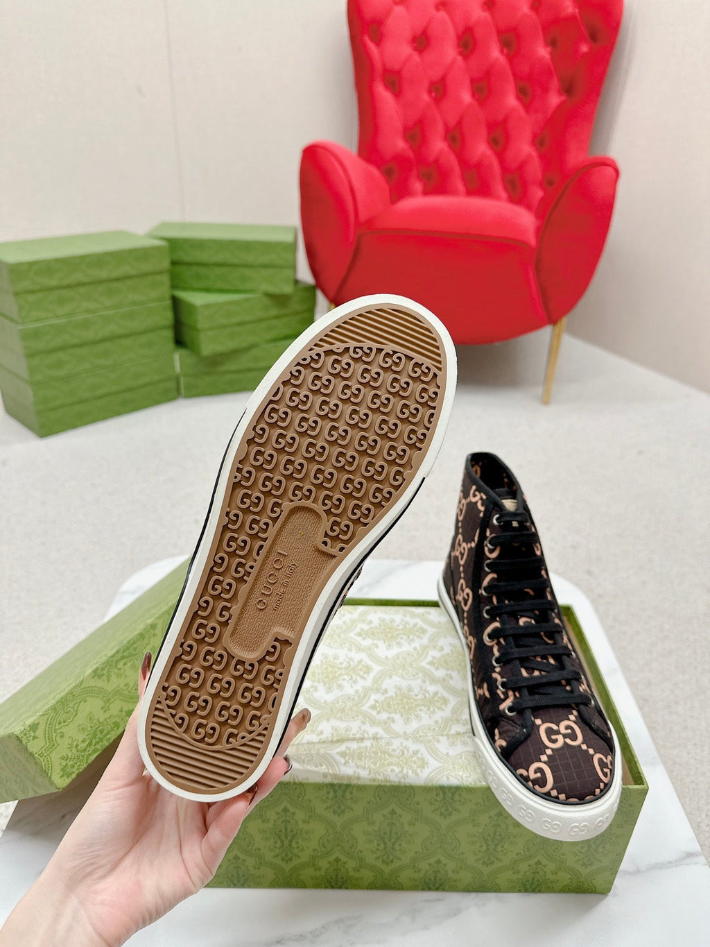 GUCCI 26S HIGH TOP SNEAKERS IN BROWN GG MONOGRAM CANVAS