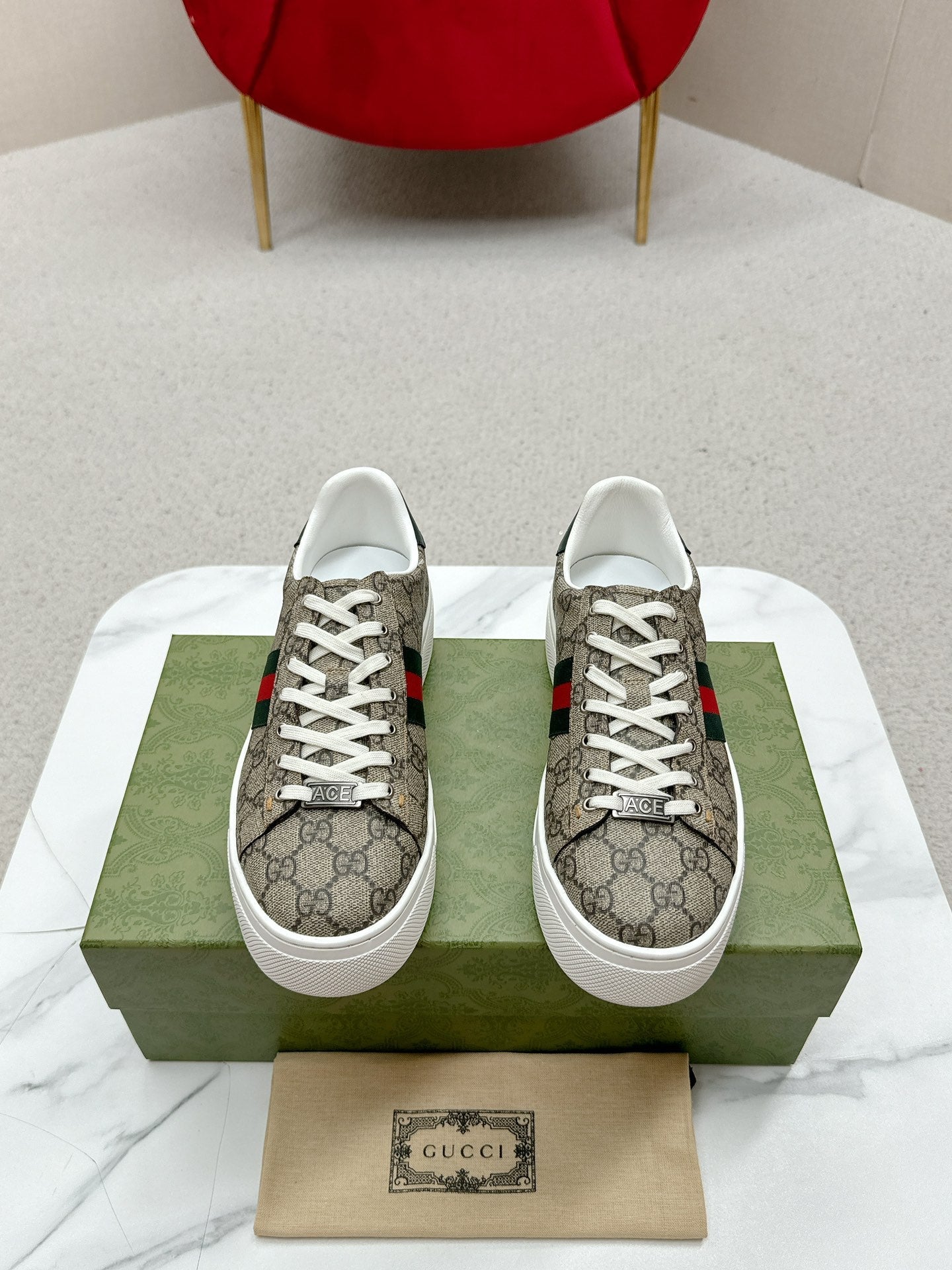 GUCCI 26S LOW TOP SNEAKERS IN BEIGE EBONY CANVAS STYLE 06