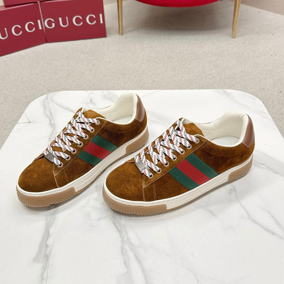 GUCCI 26S LOW TOP SNEAKERS IN CARAMEL BROWN SUEDE STYLE 05