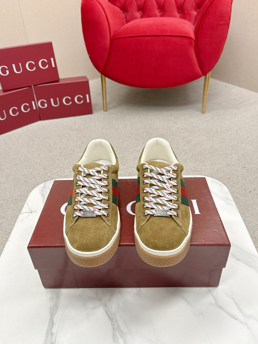 GUCCI 26S LOW TOP SNEAKERS IN OLIVE BROWN SUEDE STYLE 04