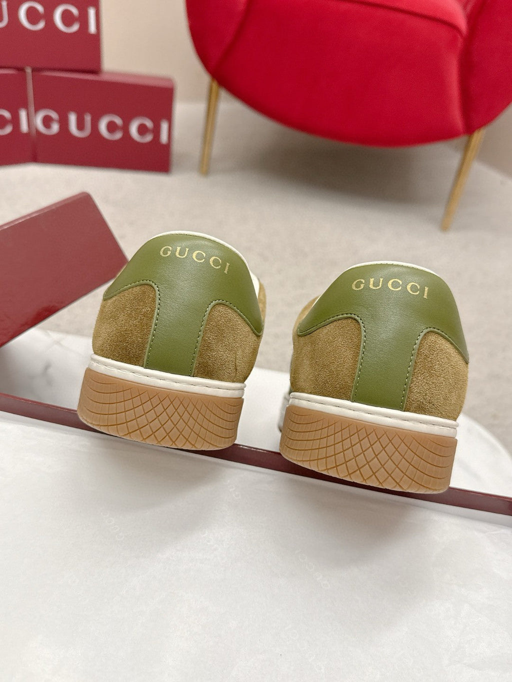 GUCCI 26S LOW TOP SNEAKERS IN OLIVE BROWN SUEDE STYLE 04