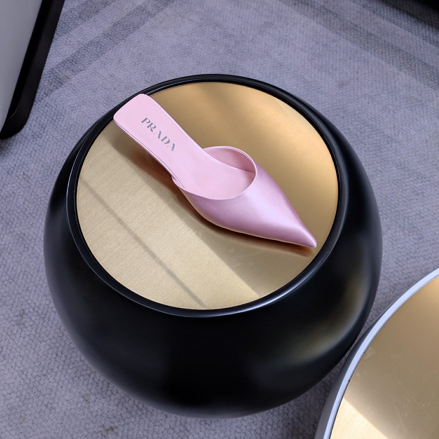 PRADA 26S POINTED TOE MULES 40MM IN LIGHT PINK SATIN