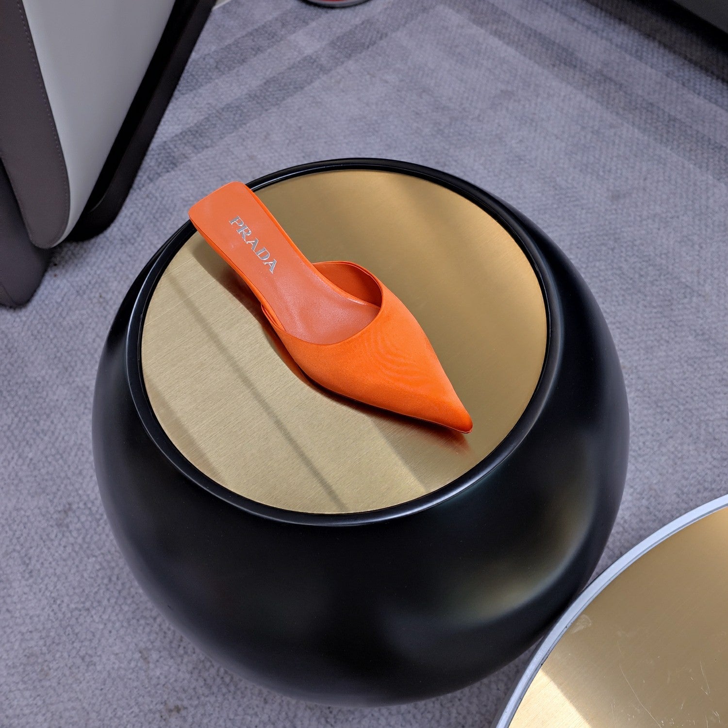 PRADA 26S POINTED TOE MULES 40MM IN ORANGE SATIN
