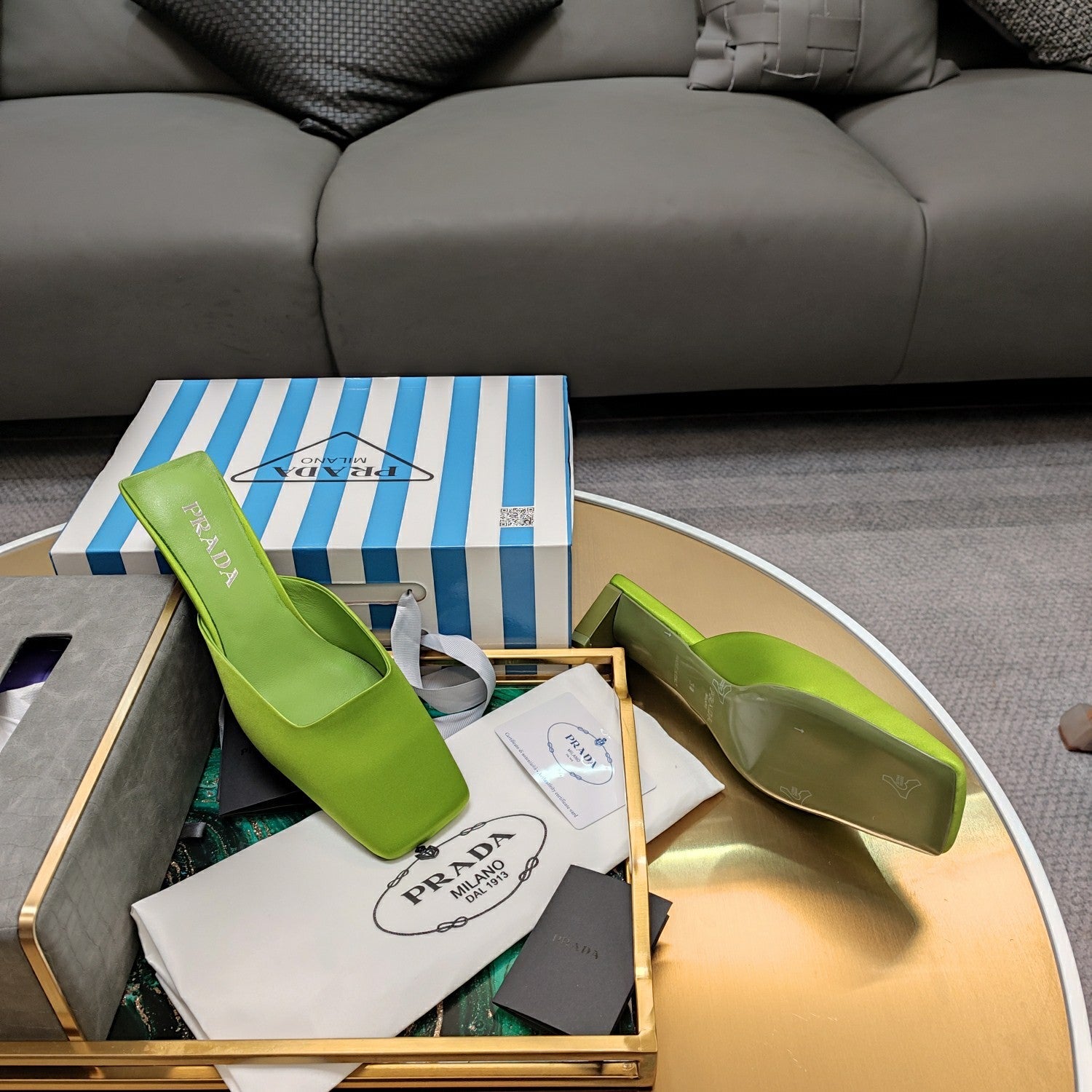 PRADA 26S SQUARE TOE MULES 40MM IN GREEN SATIN