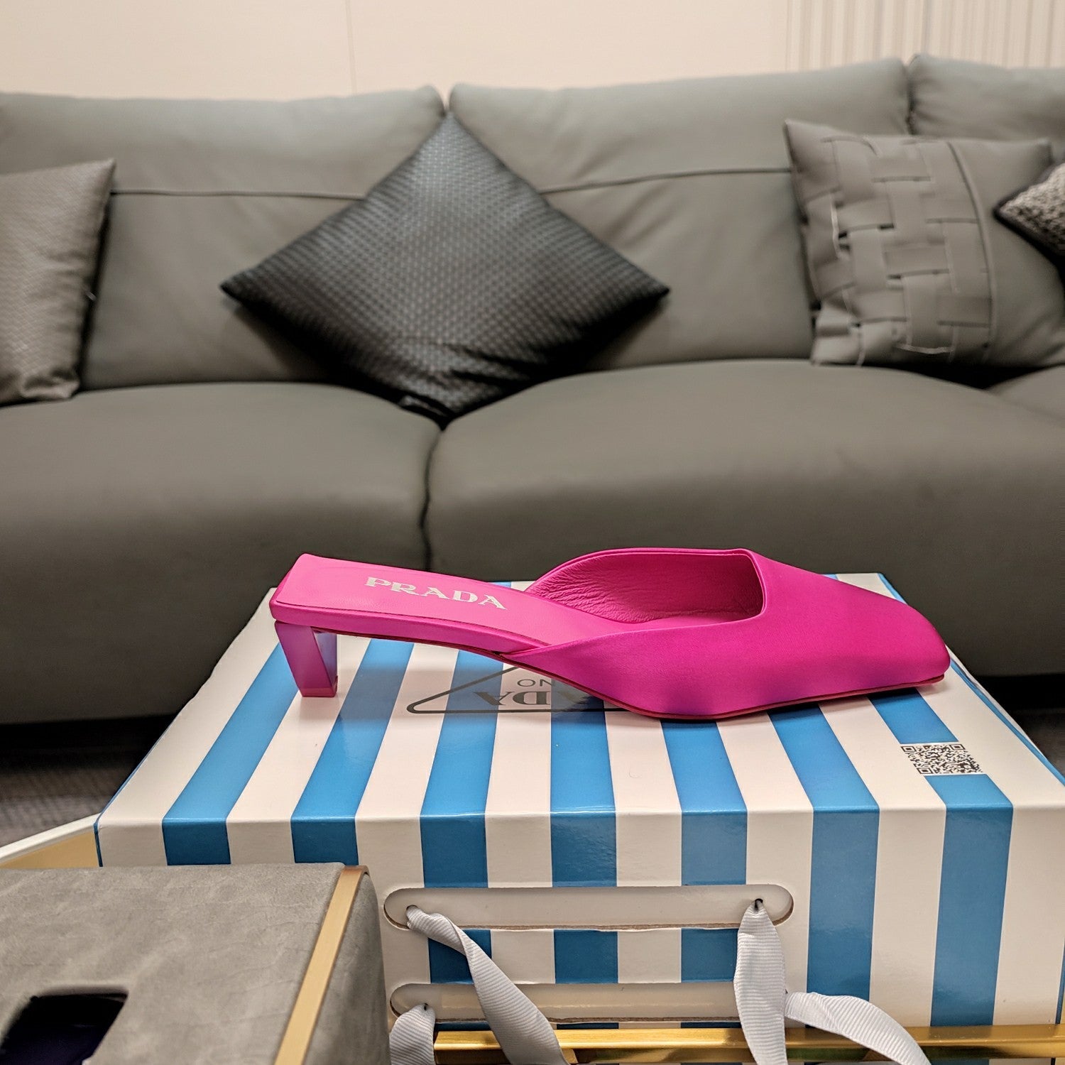 PRADA 26S SQUARE TOE MULES 40MM IN HOT PINK SATIN