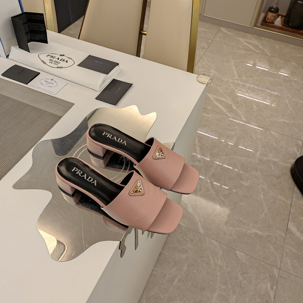 PRADA 26S OPEN TOE MULES 45MM IN BLUSH PINK SAFFIANO CALFSKIN WITH LOGO