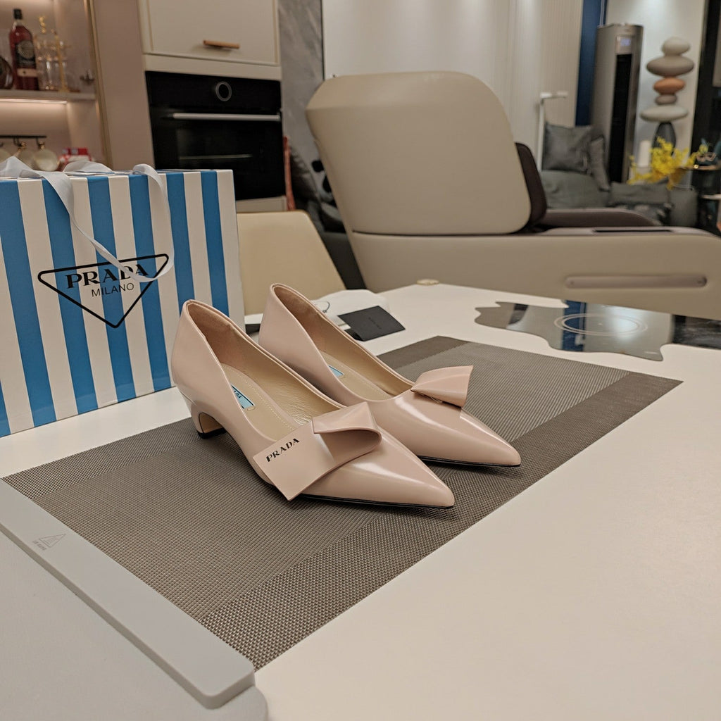 PRADA 26S POINTED TOE PUMPS 45MM IN BEIGE CALFSKIN