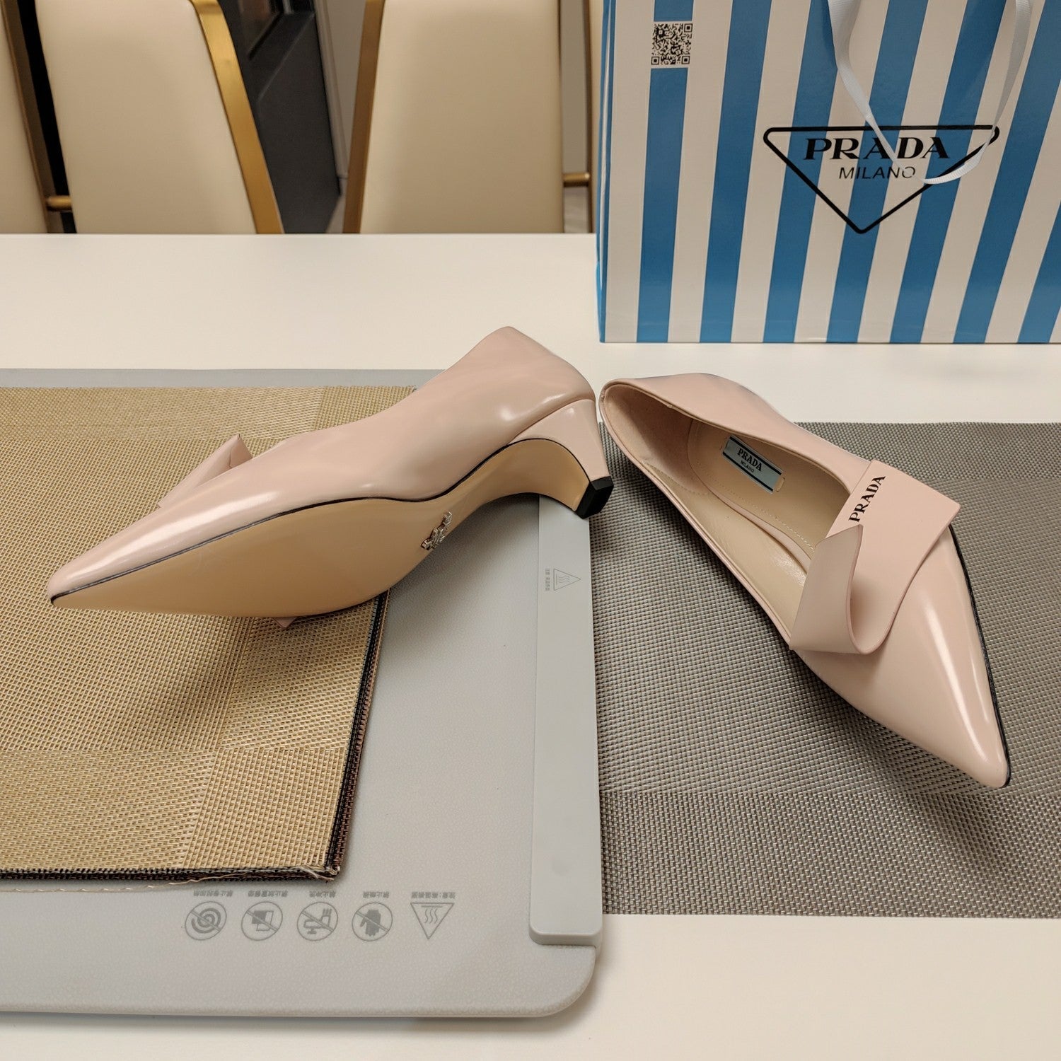 PRADA 26S POINTED TOE PUMPS 45MM IN BEIGE CALFSKIN