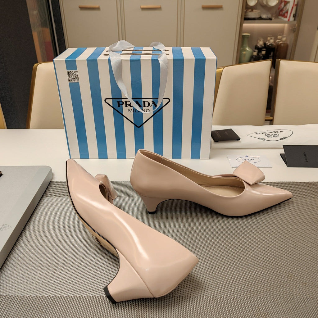 PRADA 26S POINTED TOE PUMPS 45MM IN BEIGE CALFSKIN
