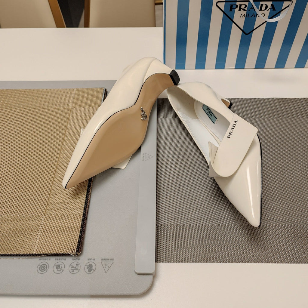 PRADA 26S POINTED TOE PUMPS 45MM IN IVORY WHITE CALFSKIN