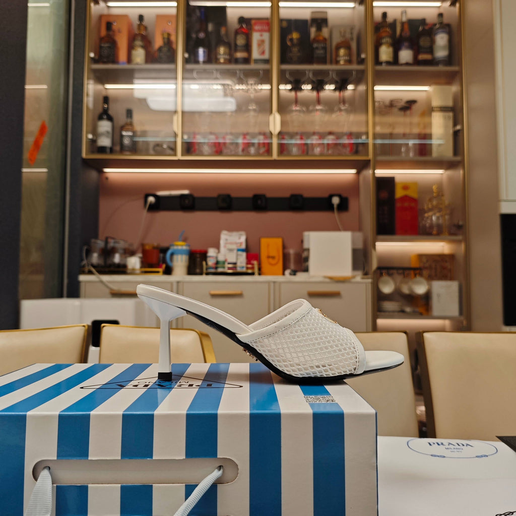 PRADA 26S MULE SANDALS 75MM IN WHITE CALFSKIN AND MESH GOLD HARDWARE