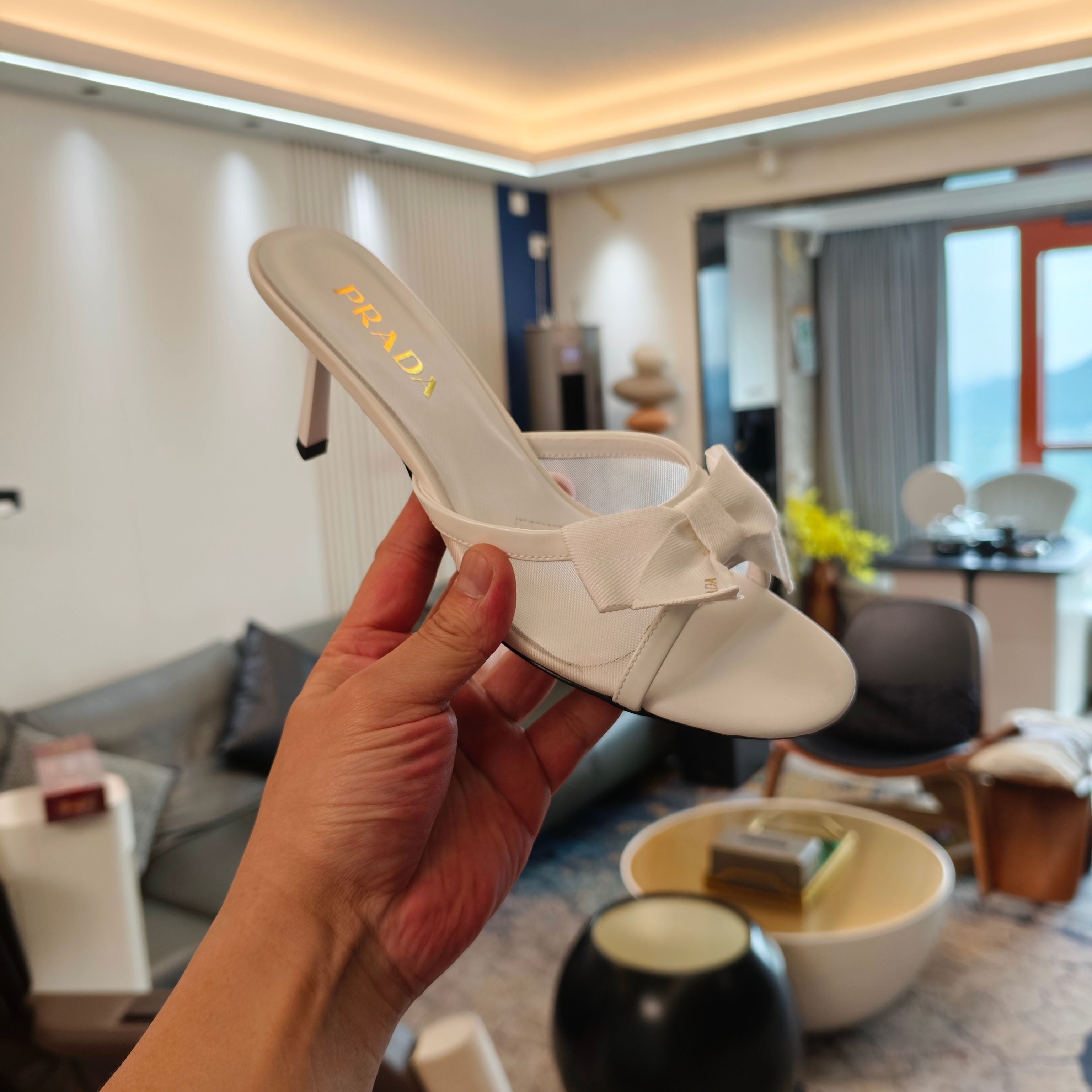 PRADA 26S HEEL MULE SANDALS 75MM IN WHITE CALFSKIN WITH BOW