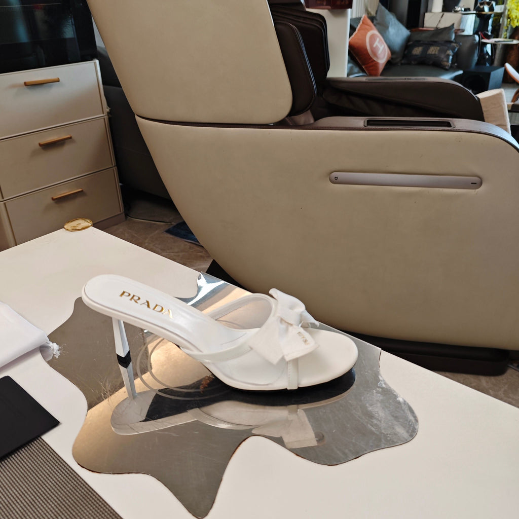 PRADA 26S HEEL MULE SANDALS 75MM IN WHITE CALFSKIN WITH BOW