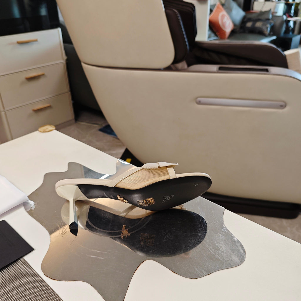 PRADA 26S HEEL MULE SANDALS 75MM IN IVORY WHITE CALFSKIN WITH BOW