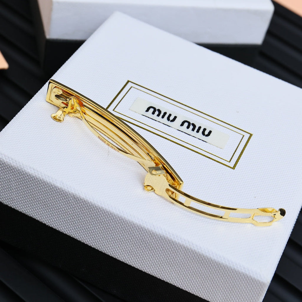 MIUMIU 26S LOGO BAR HAIR CLIP IN WHITE ENAMEL AND GOLD TONE METAL 612610