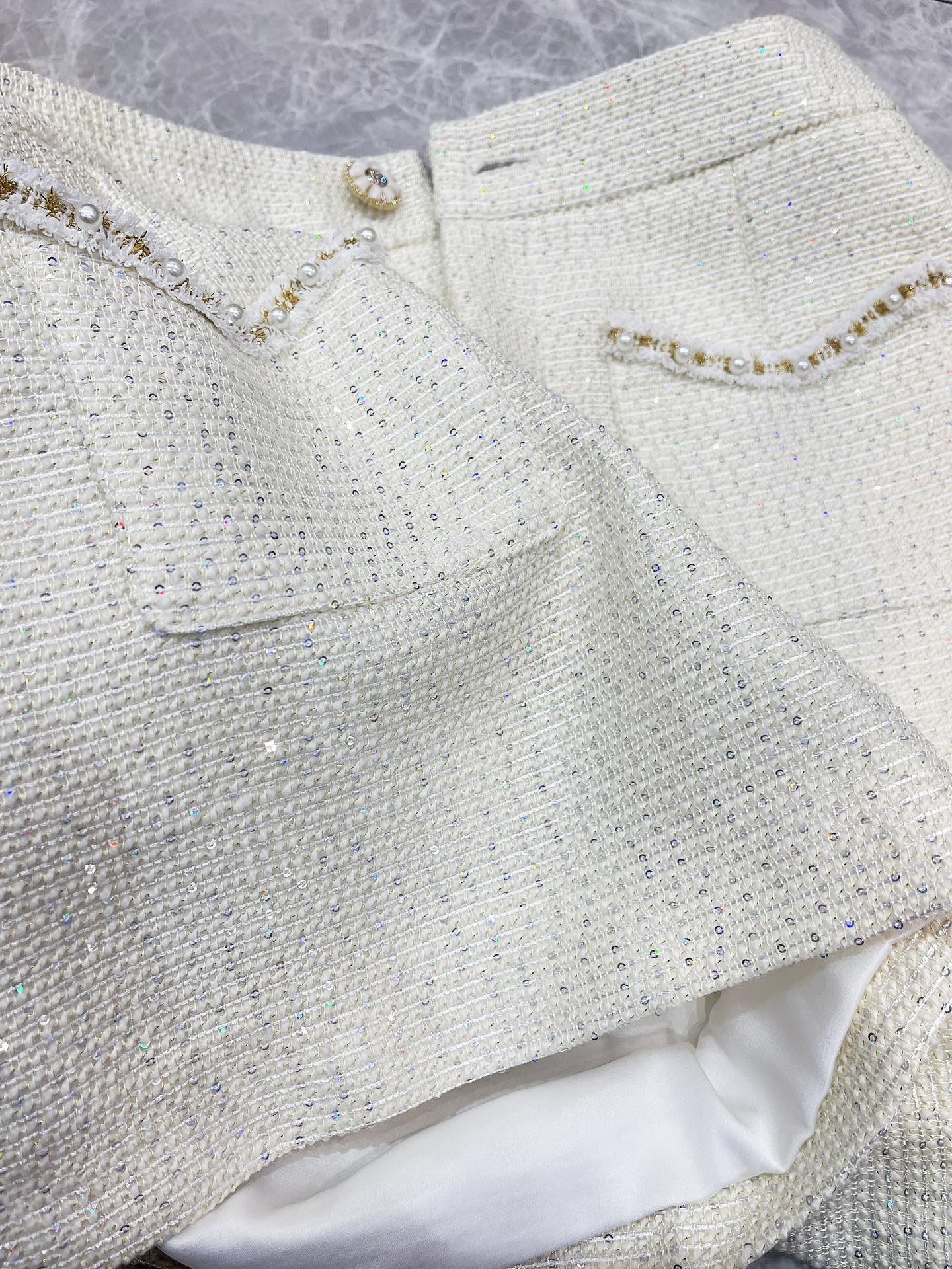 MIUMIU SHORTS STYLE 594