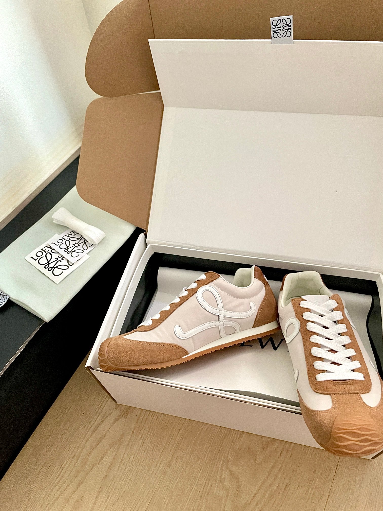 LOEWE 26S BALLET RUNNER 2.0 IN BROWN SUEDE AND BEIGE NYLON
