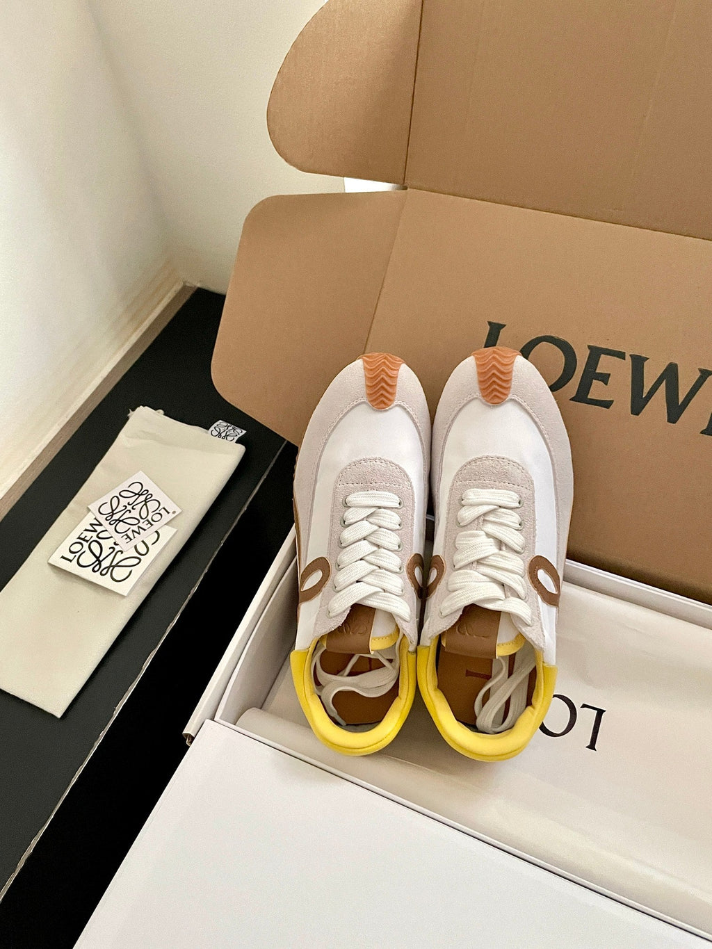 LOEWE 26S FLOW RUNNER SNEAKER IN LIGHT GRAY SUEDE AND YELLOW SHEEPSKIN