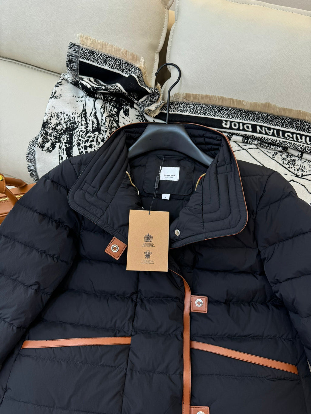 BURBERRY 25S SHORT DOWN JACKET 191