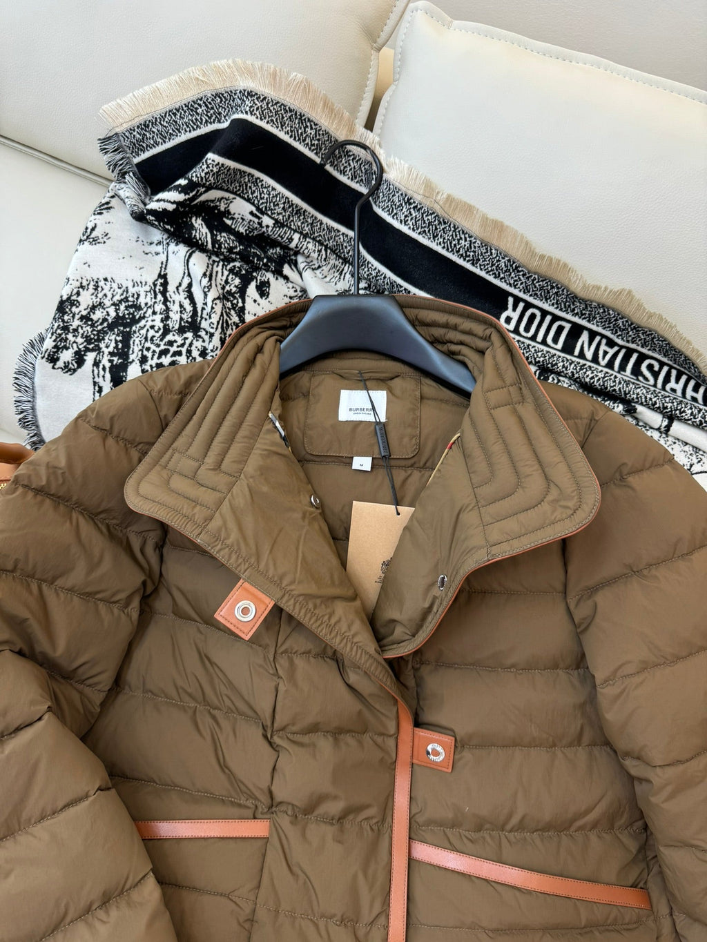 BURBERRY 25S SHORT DOWN JACKET 192