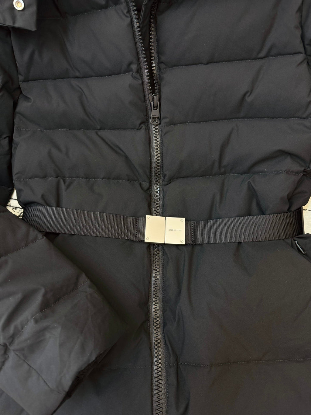 BURBERRY 25S MID-LENGTH DOWN COAT 171