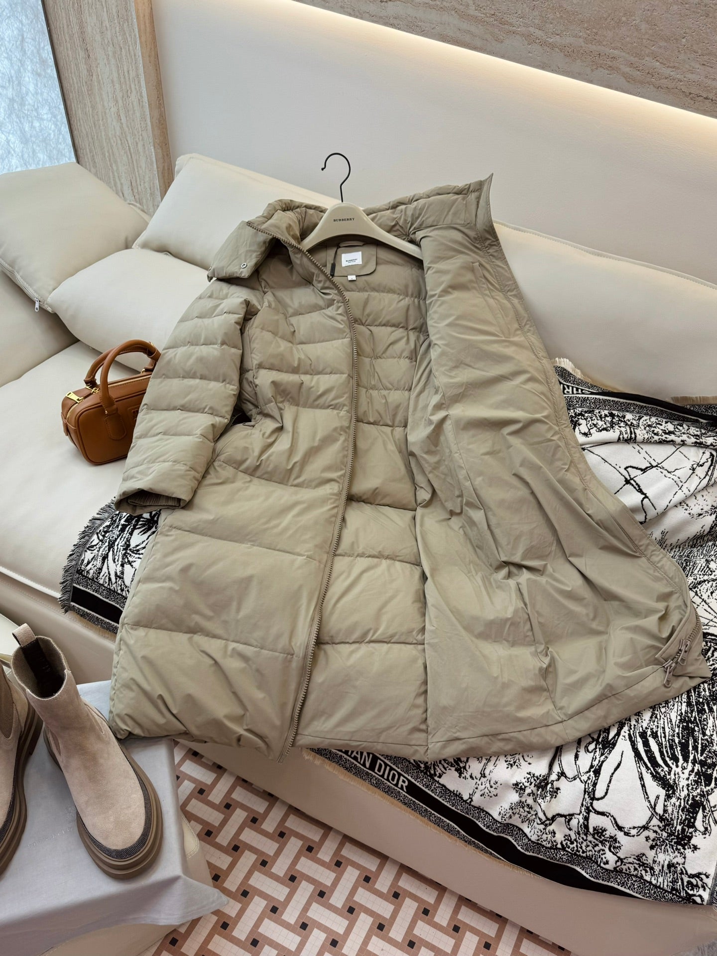BURBERRY 25S LONG DOWN COAT 172