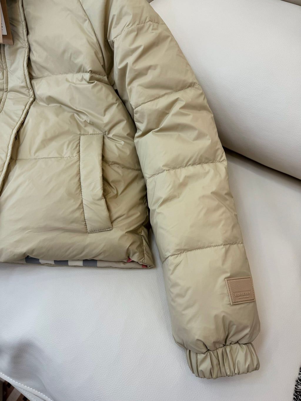 BURBERRY 25S DOWN JACKET 141
