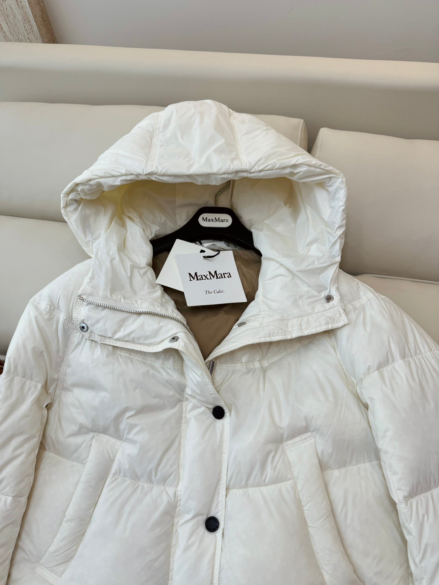 MAX MARA 25S SHORT DOWN JACKET 088