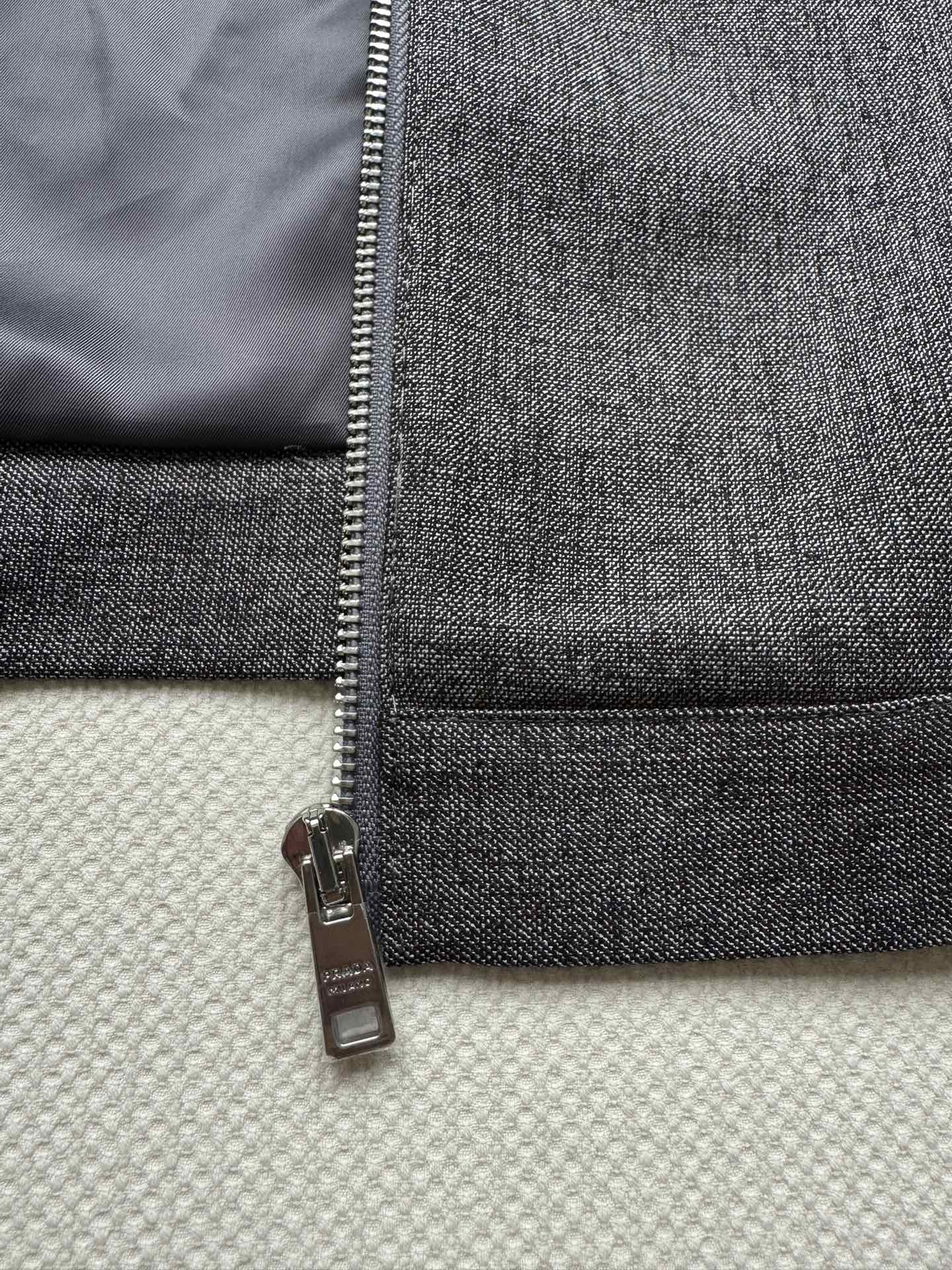 PRADA 26S JACKET 649