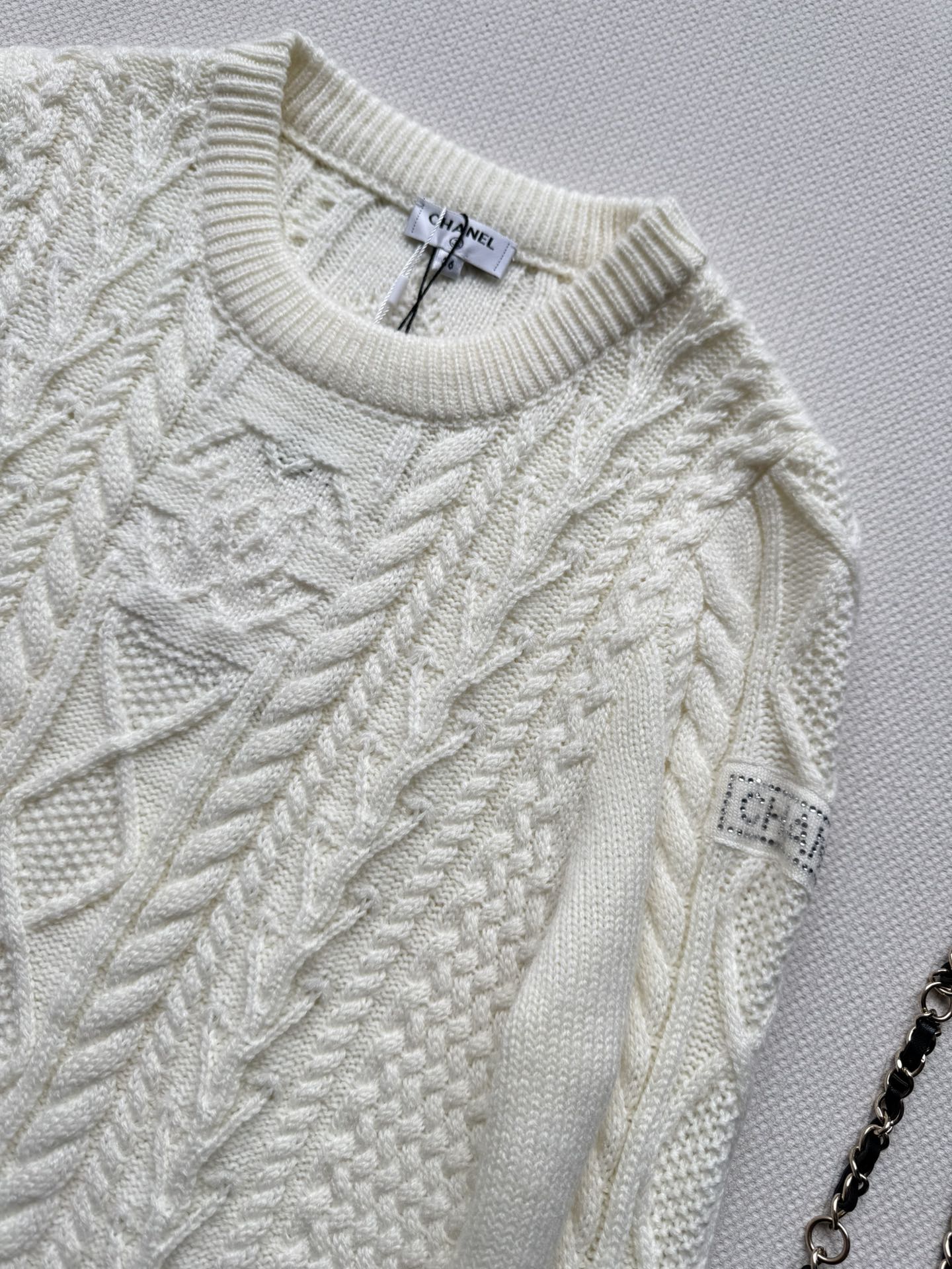 CHANEL 26S SWEATER 692