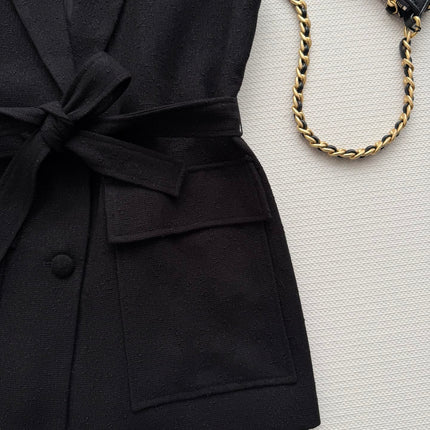 CHANEL 26S SLEEVELESS BLAZER 708