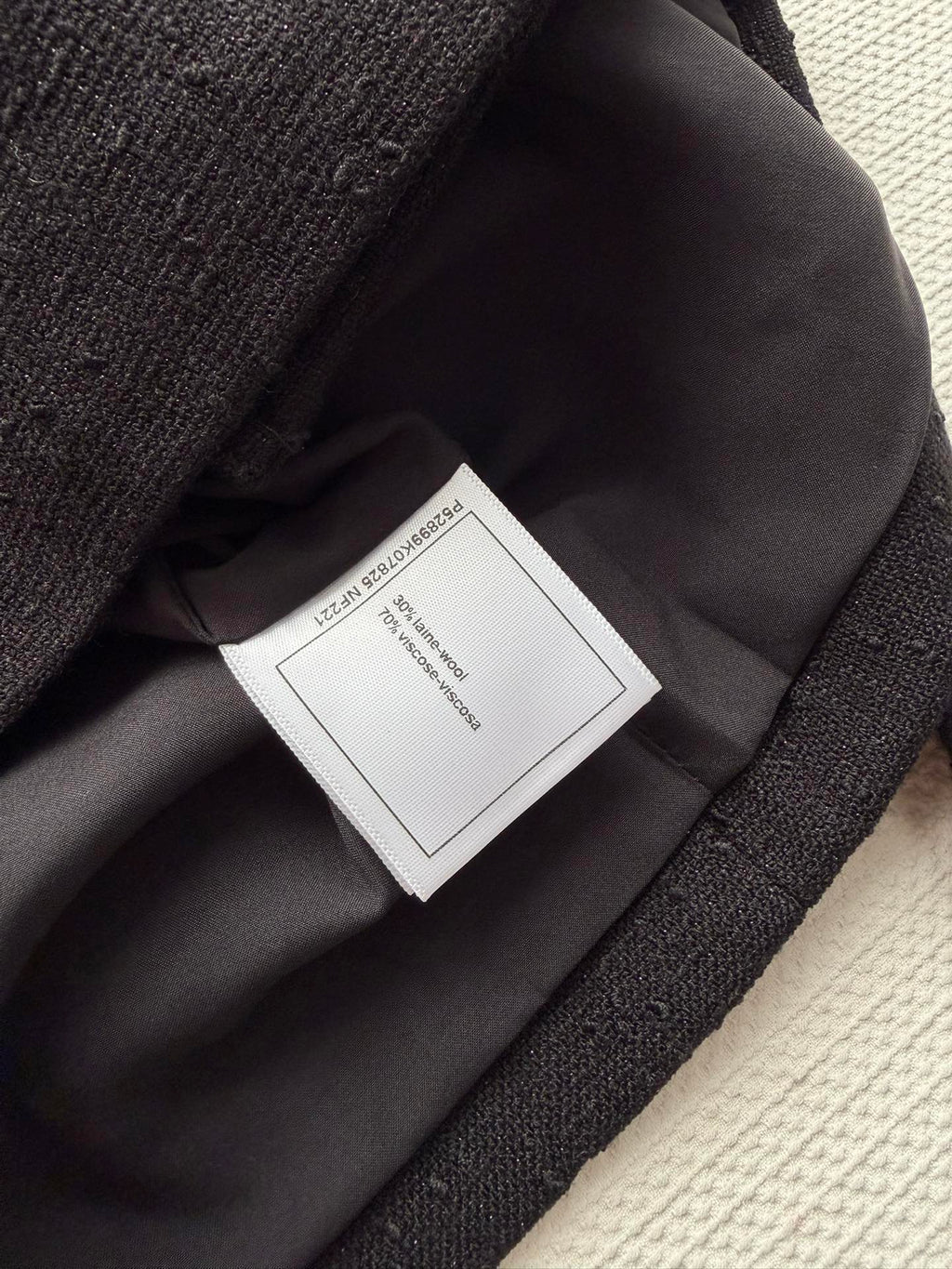 CHANEL 26S SLEEVELESS BLAZER 706