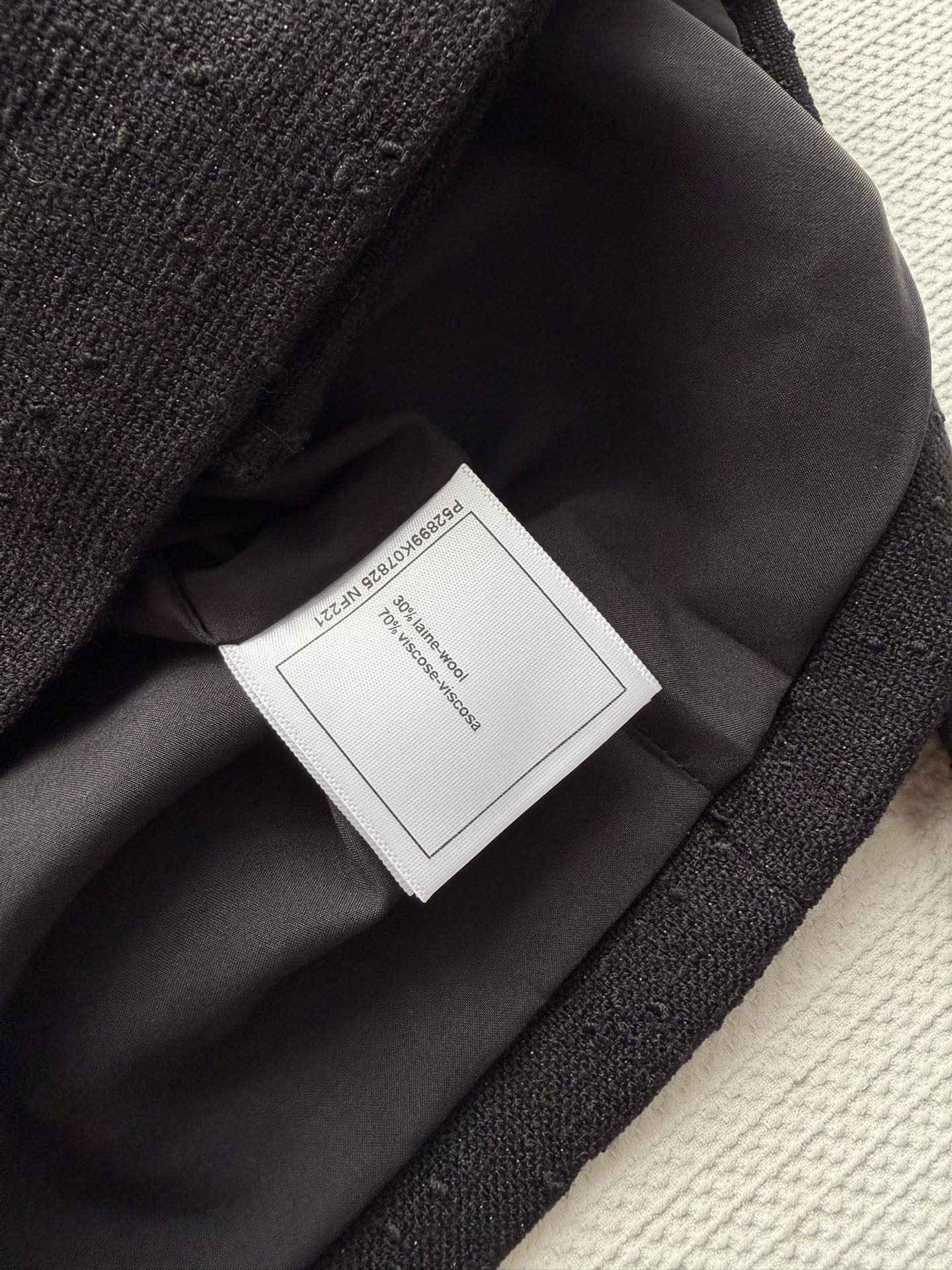 CHANEL 26S SLEEVELESS BLAZER 706