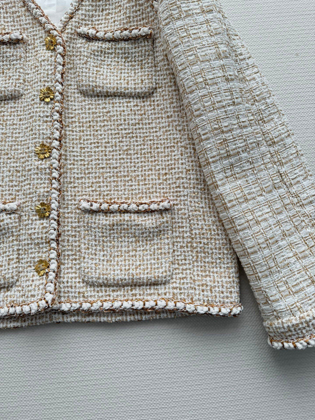 CHANEL 26S V-NECK JACKET 702