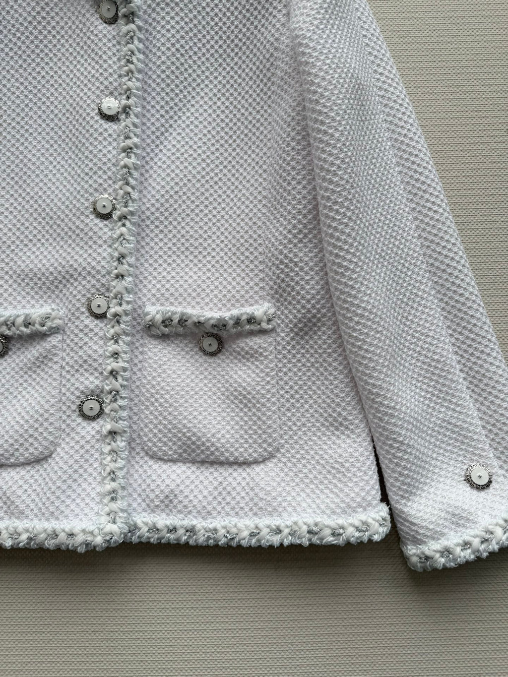 CHANEL 26S CREWNECK JACKET 704