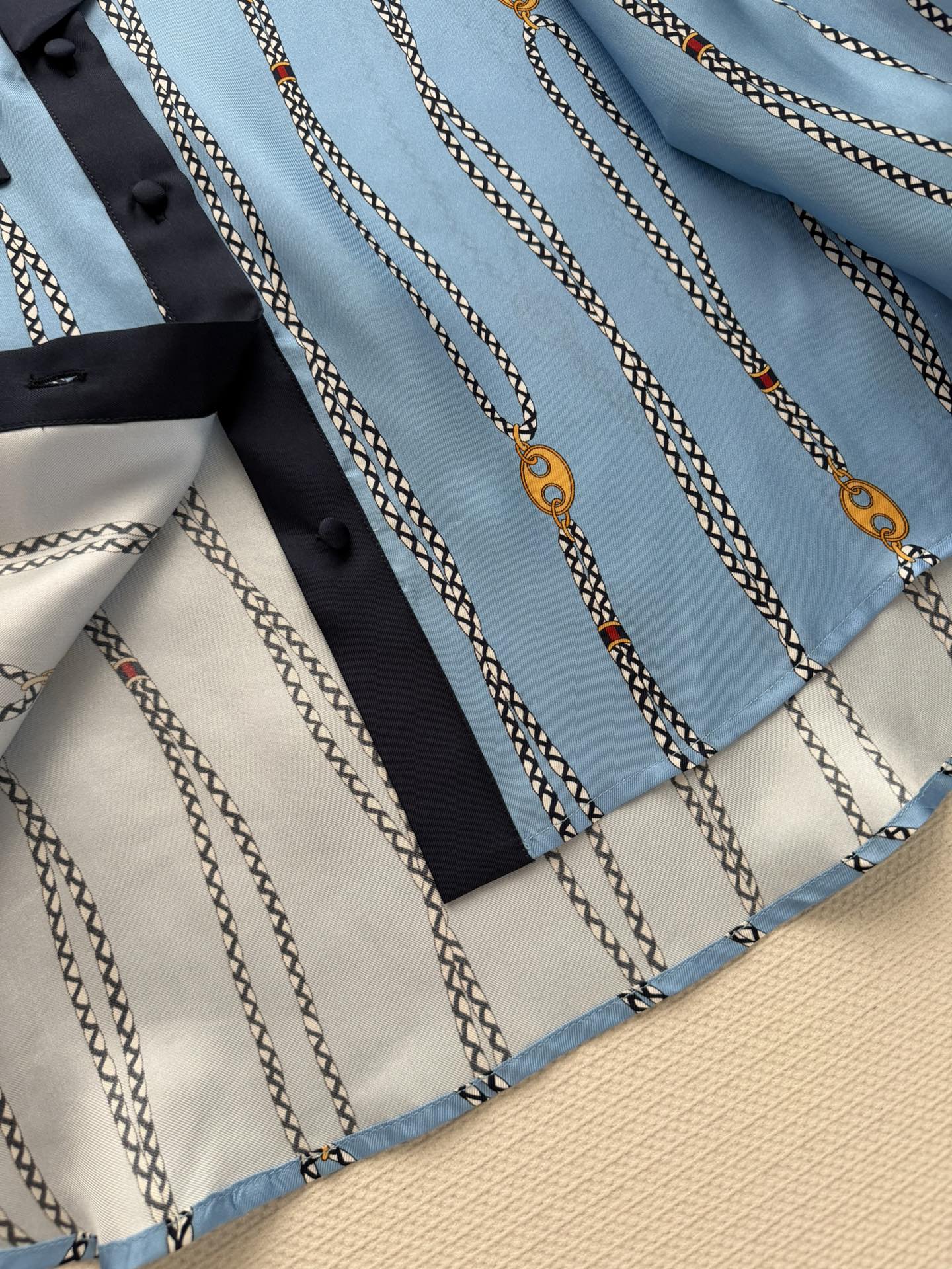 GUCCI 26S SILK SHIRT 258