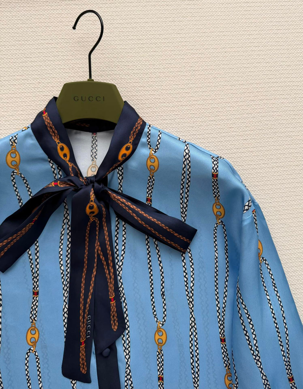 GUCCI 26S SILK SHIRT 258