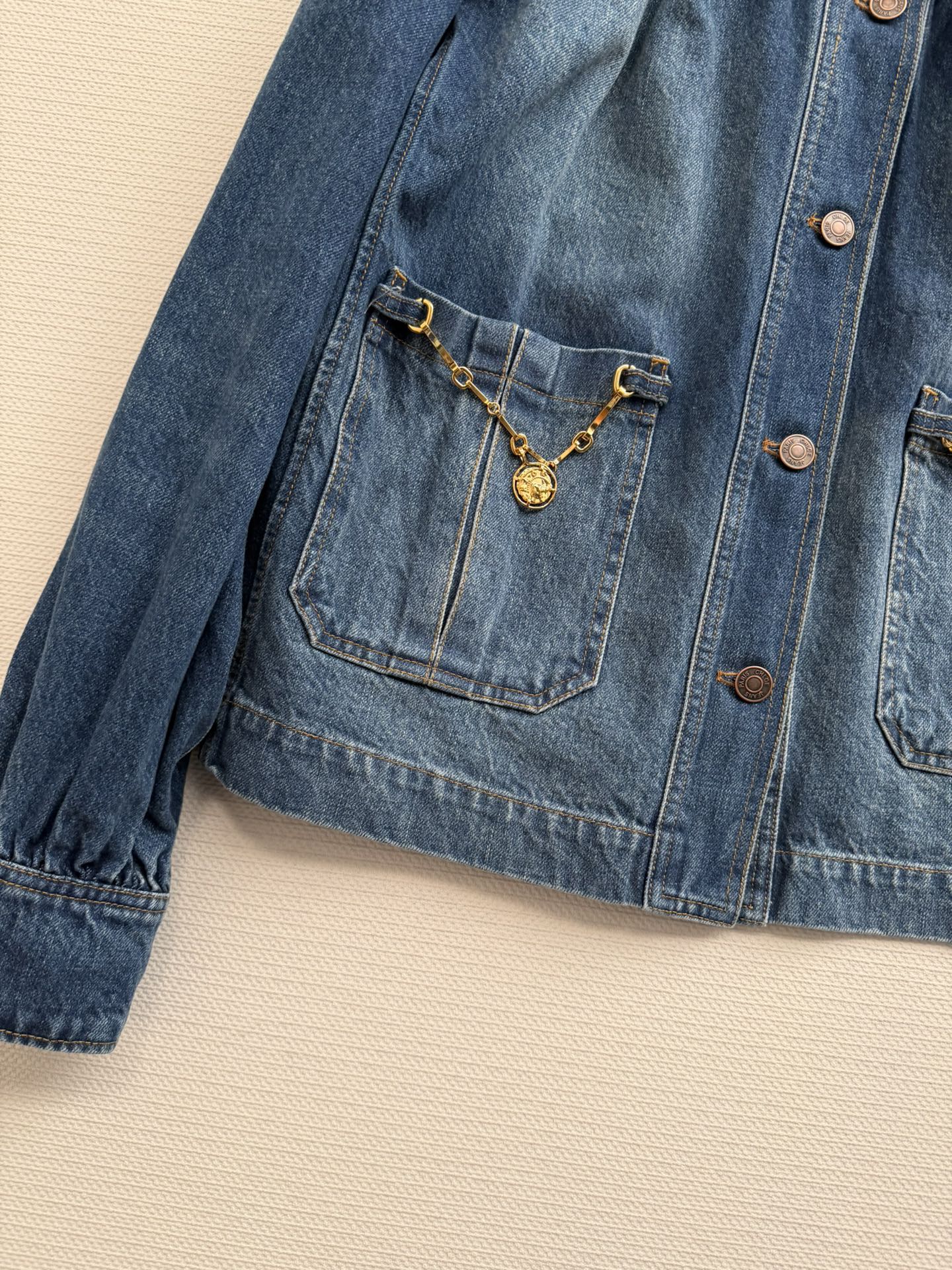 CHLOE JACKET PUFFED SLEEVES IN DENIM