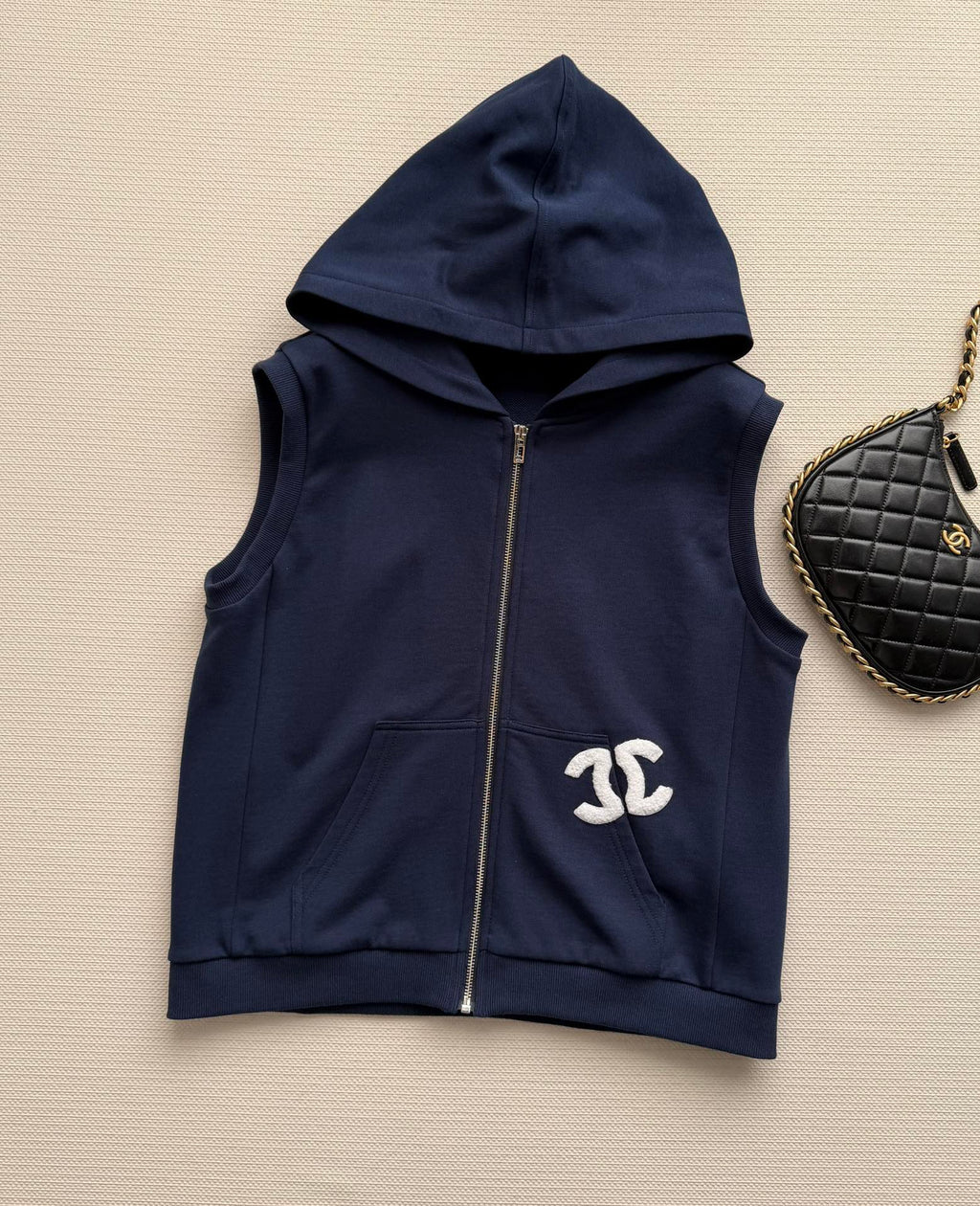 CHANEL 26S HOODED VEST 880