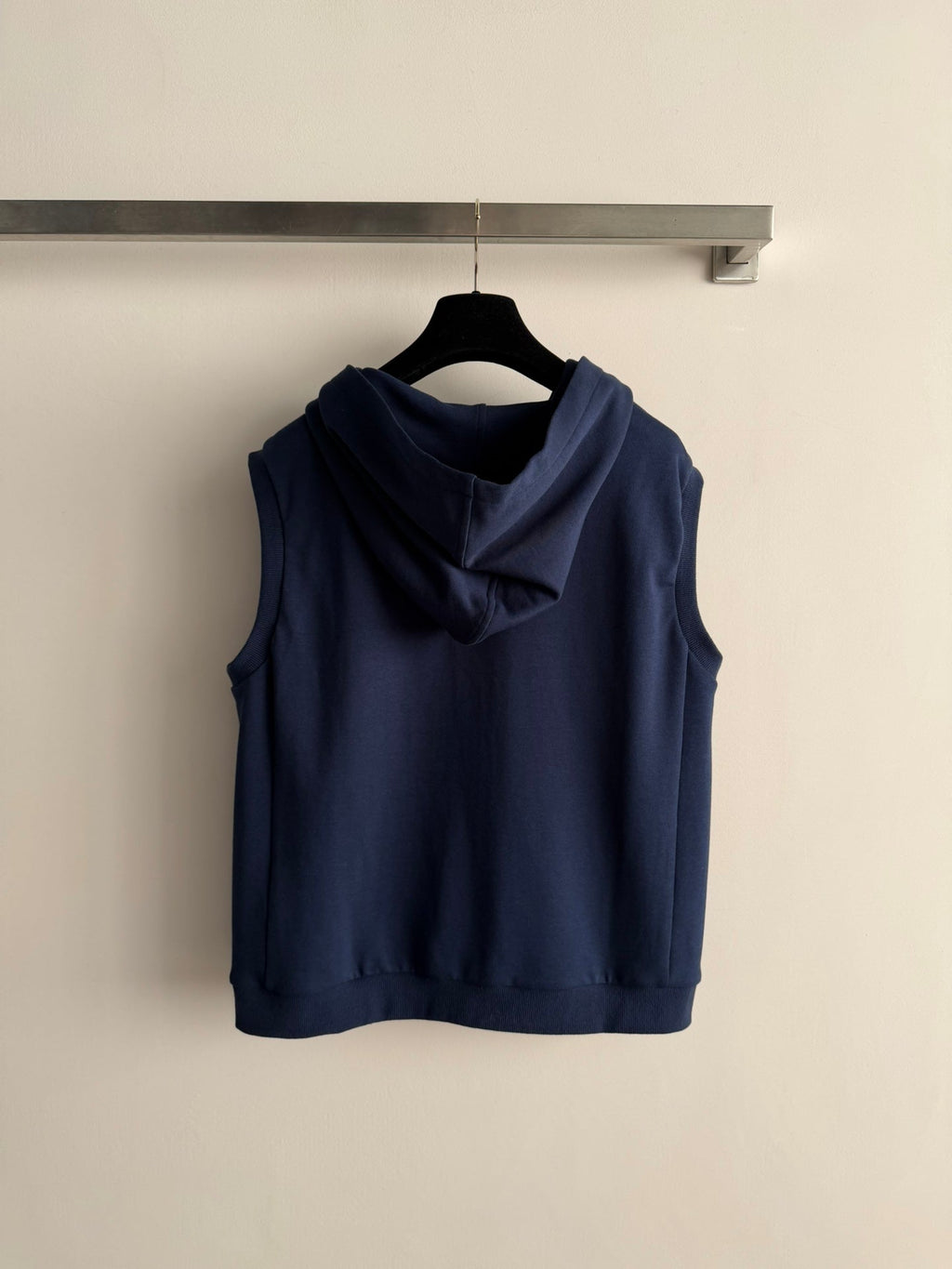 CHANEL 26S HOODED VEST 880